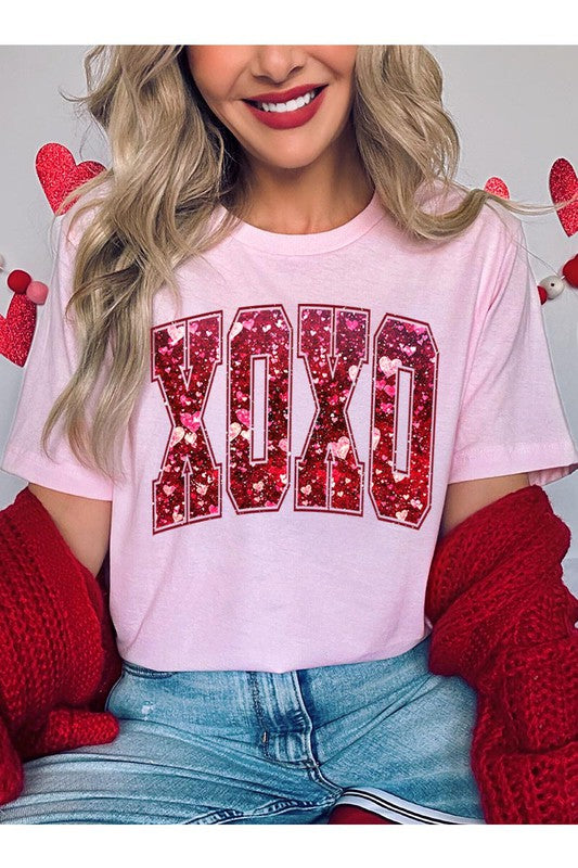 UNISEX SHORT SLEEVE XOXO T-Shirt free shipping -Oh Em Gee Boutique