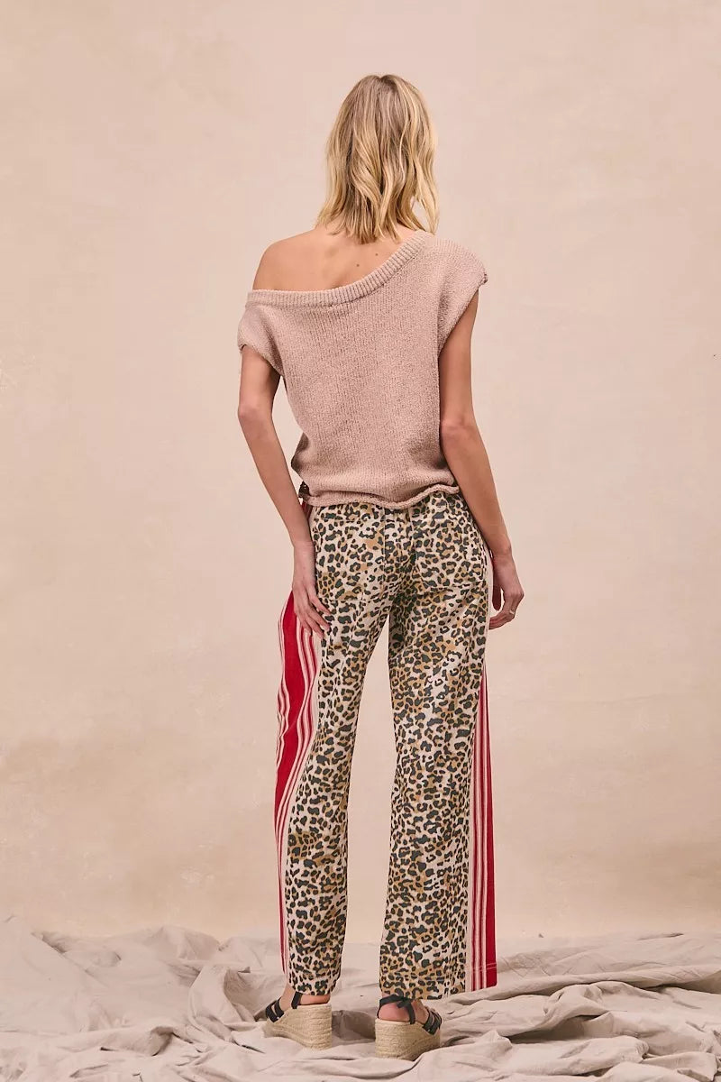 BiBi Leopard Print Pants with Side Contrast and Tucking Welt Pockets free shipping -Oh Em Gee Boutique
