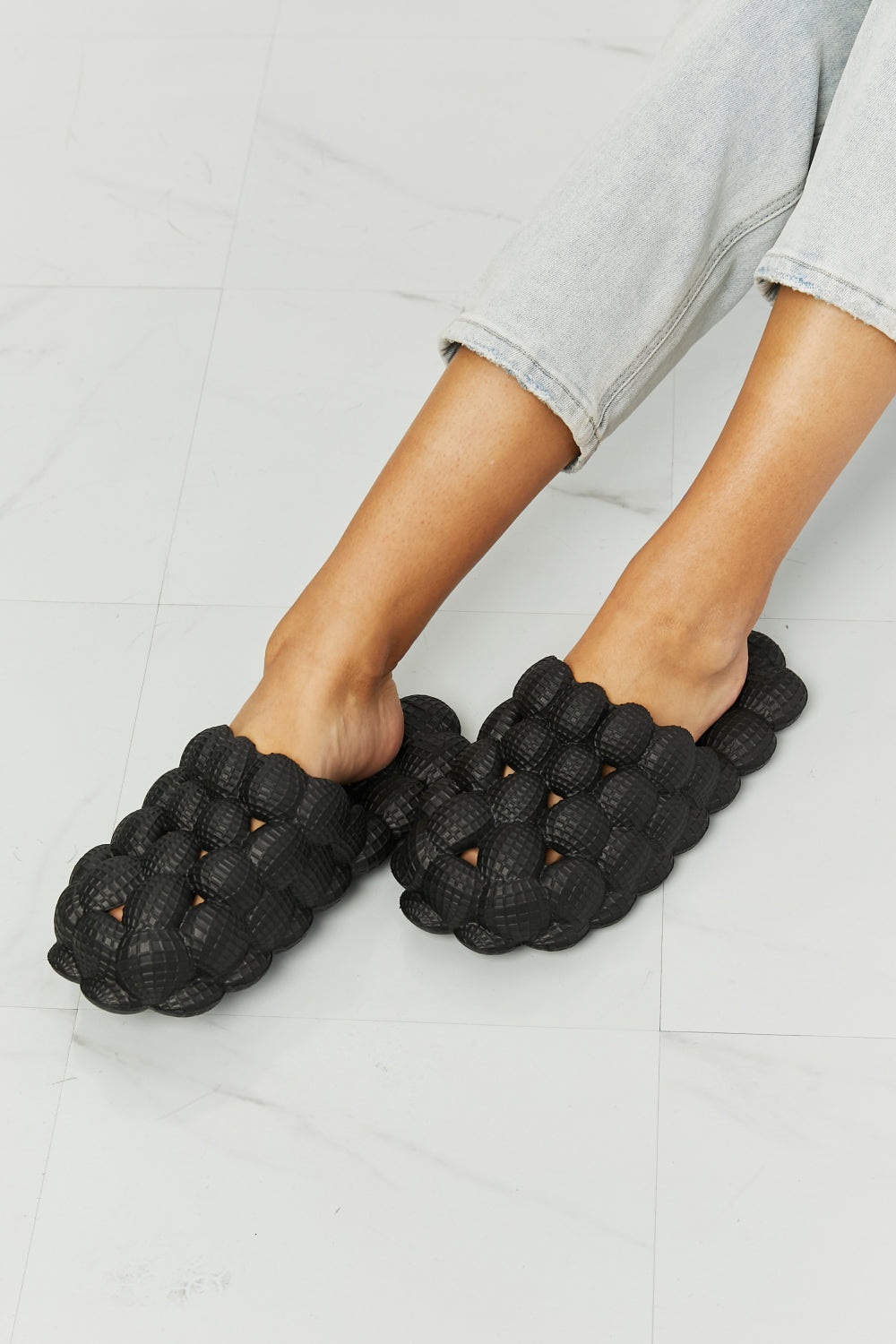 NOOK JOI Laid Back Bubble Slides in Black free shipping -Oh Em Gee Boutique