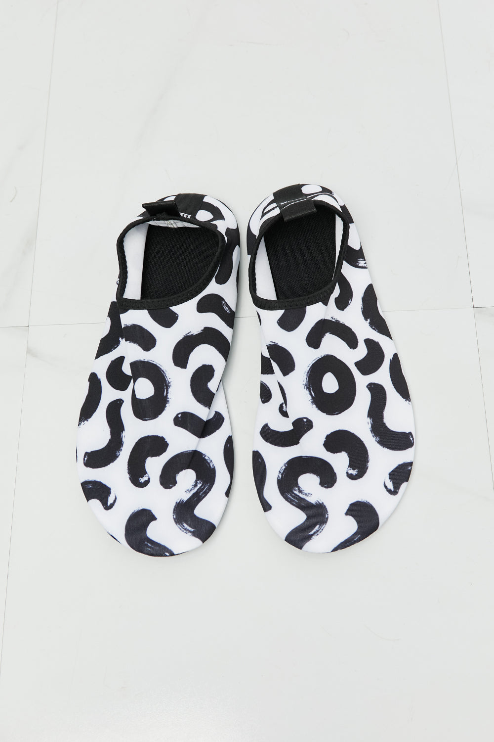 MMshoes On The Shore Water Shoes in White free shipping -Oh Em Gee Boutique